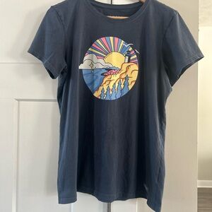 Life is Good women’s short sleeve crusher tee dark blue mountains lighthouse